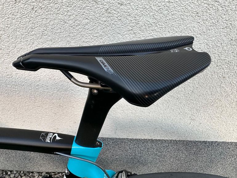 Tweedehands Pinarello Dogma Shimano Dura Ace Di2 2016 Road & Gravel — afbeelding 7 van 11