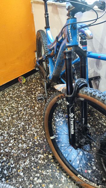 Used Pivot Mach 6 Carbon 2015 Mountainbike, Blue — image 4 of 7