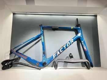 Gebrauchtes Factor ALUTO - Standard Package 2025 Frameset 56 Frameset 2025 Road & Gravel, Blau — Bild 2 von 13