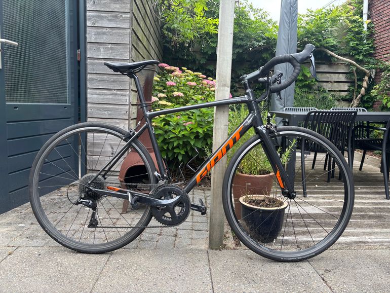 Použité Giant Contend 1 2020 2020 Road & Gravel — obrázek 1 z 6