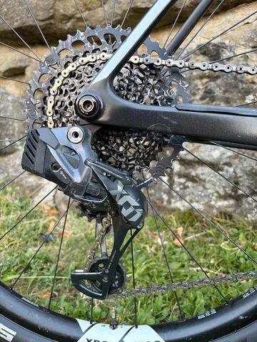 Używany Canyon Exceed CF SLX 8 2021 2021 Mountainbike — zdjęcie 3 z 11