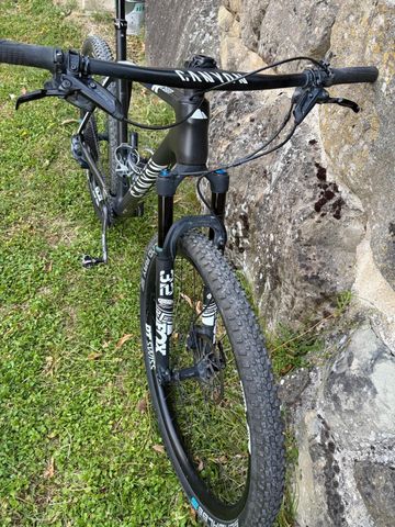 Używany Canyon Exceed CF SLX 8 2021 2021 Mountainbike — zdjęcie 9 z 11