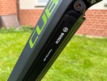 Použité Cube Touring Hybrid EXC 625 (Nur 1010km!) 2021 Urban — obrázek 4 z 10