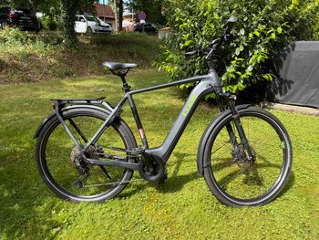 Použité Cube Touring Hybrid EXC 625 (Nur 1010km!) 2021 Urban — obrázek 2 z 10