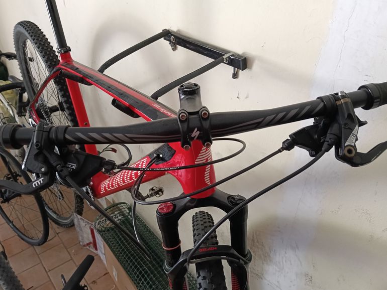 Used Specialized Stumpjumper Expert Carbon 29 2014 2014 Mountainbike, Red, 29 — image 7 of 13