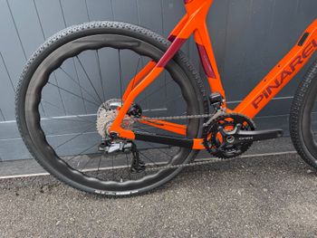 Used Pinarello GREVIL F9 - SHIMANO GRX Di2 2025 2025 Road & Gravel, Orange — image 4 of 7