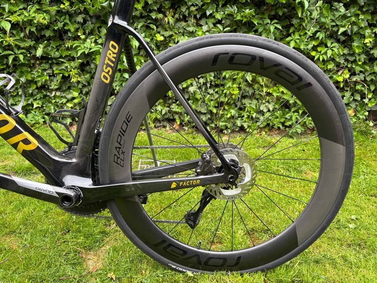 Factor OSTRO VAM - Shimano Ultegra 2023 2023 Road & Gravel d'occasion — image 7 sur 10