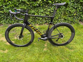 Factor OSTRO VAM - Shimano Ultegra 2023 2023 Road & Gravel d'occasion — image 6 sur 10
