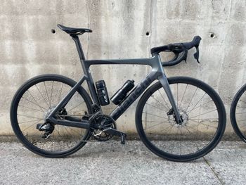 Used Bianchi Oltre Race 105 Di2 2025 2025 Road & Gravel