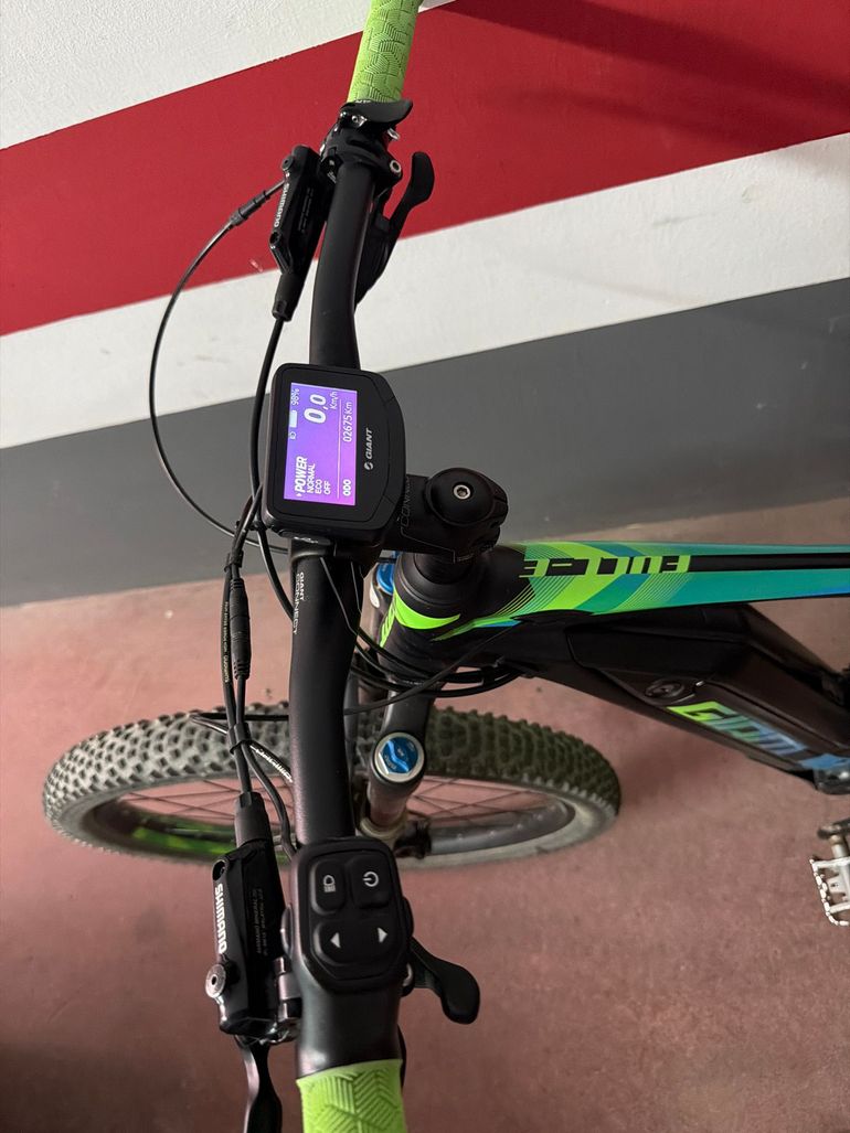 Used Giant Full-E+ 1 2017 2017 Mountainbike, Black, 27.5 — image 8 of 9