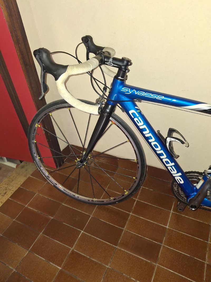 Tweedehands Cannondale Synapse Shimano 105 2016 Road & Gravel — afbeelding 2 van 12