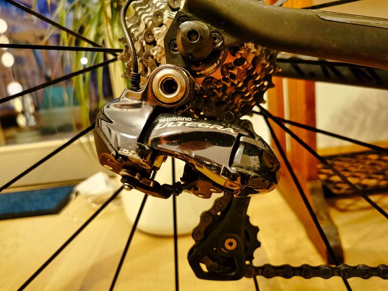 Použité Canyon Ultimate Shimano Ultegra Di2 2017 Road & Gravel — obrázek 8 z 16