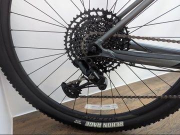 Used Scott Scale 970 2023 2023 Mountainbike, Light Gray, 29 — image 4 of 5