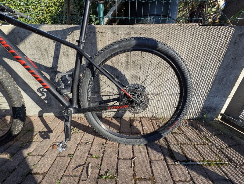 Used Specialized Epic Hardtail 2021 2021 Mountainbike, Black, 29 — image 3 of 16
