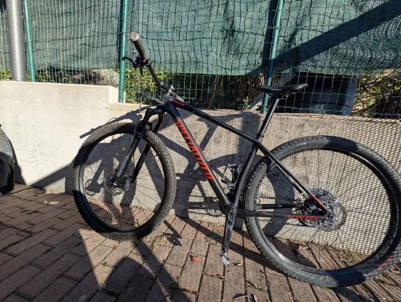 Used Specialized Epic Hardtail 2021 2021 Mountainbike, Black, 29 — image 2 of 16