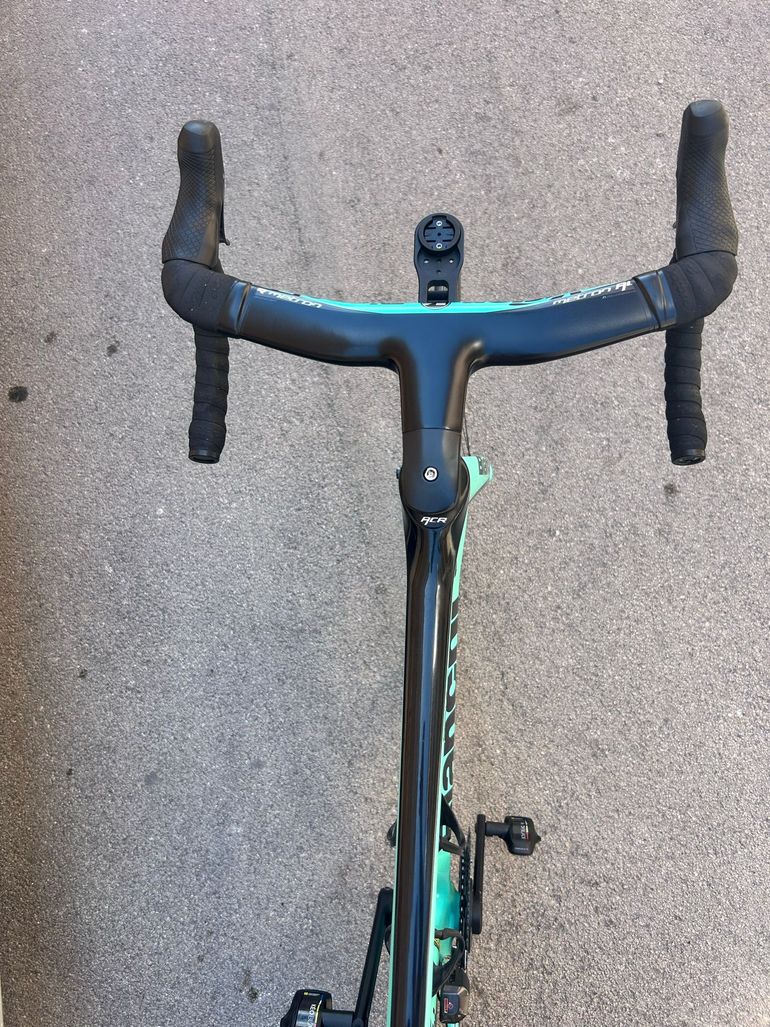 Tweedehands Bianchi Oltre XR4 Disc Dura Ace 2019 Frameset 2019 Road & Gravel — afbeelding 4 van 9