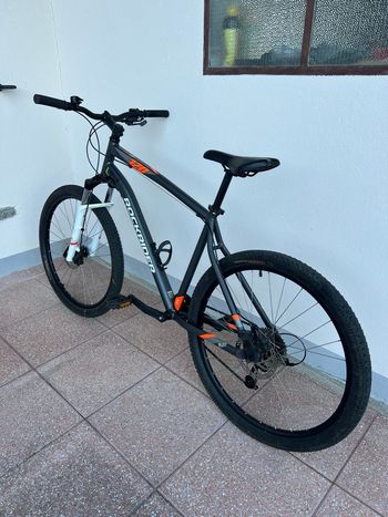 ROCKRIDER Mountainbike 27.5 Zoll ST120 Grau/Orange 2025 2025 Mountainbike d'occasion — image 12 sur 14