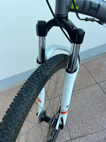 ROCKRIDER Mountainbike 27.5 Zoll ST120 Grau/Orange 2025 2025 Mountainbike d'occasion — image 8 sur 14