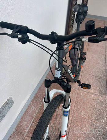 Gebrauchtes ROCKRIDER Mountainbike 27.5 Zoll ST120 Grau/Orange 2025 2025 Mountainbike, Hellgrau, 27.5 — Bild 4 von 5