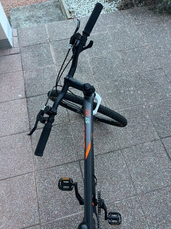 ROCKRIDER Mountainbike 27.5 Zoll ST120 Grau/Orange 2025 2025 Mountainbike d'occasion — image 10 sur 14