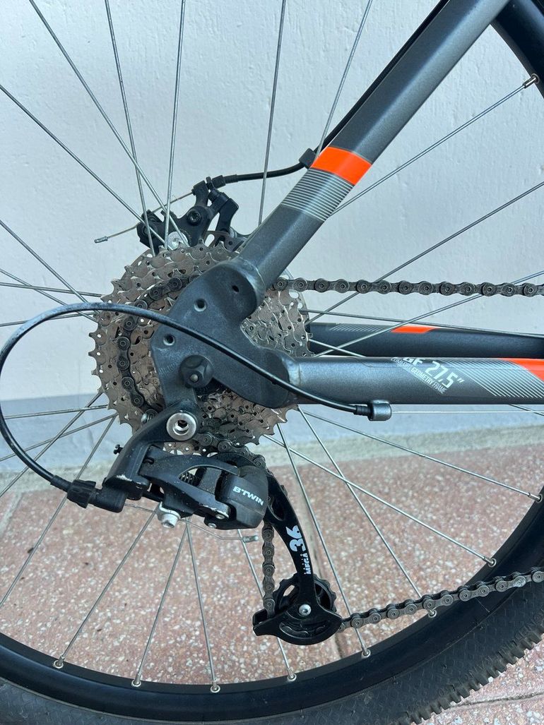 ROCKRIDER Mountainbike 27.5 Zoll ST120 Grau/Orange 2025 2025 Mountainbike d'occasion — image 11 sur 14