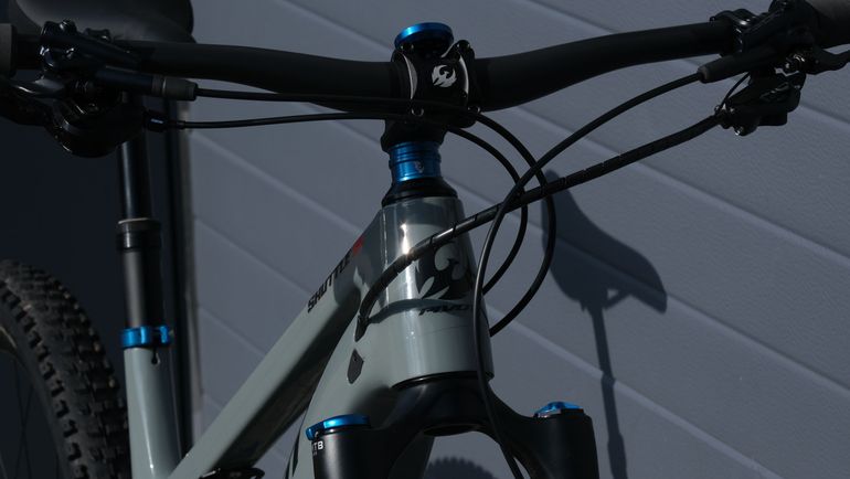 Used Pivot SHUTTLE SL Ride SLX/XT 2025 2025 Mountainbike, Light Gray — image 3 of 7