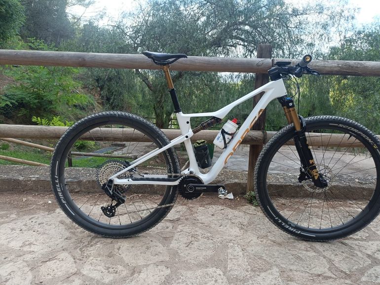 Used Orbea OIZ M-TEAM AXS 2025 Frameset 2025 Mountainbike, White, 29 — image 1 of 4