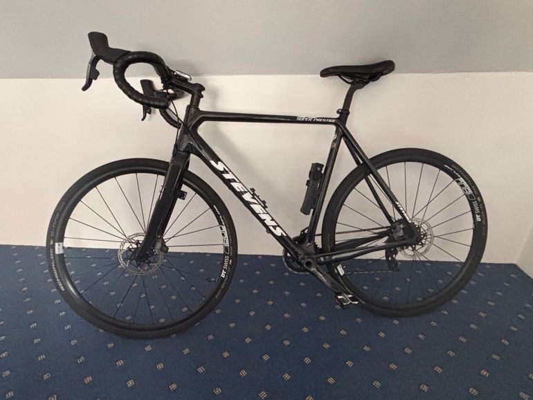 Stevens Super Prestige Force eTap AXS 2022 2022 Road & Gravel de segunda mano, Negro — imagen 2 de 5