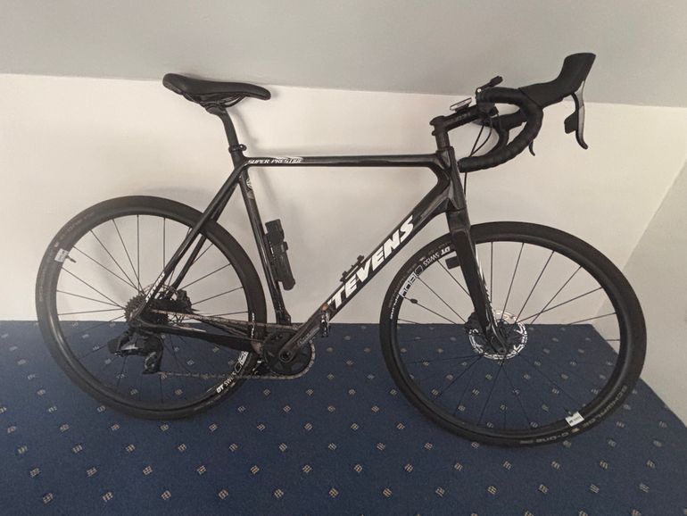Stevens Super Prestige Force eTap AXS 2022 2022 Road & Gravel de segunda mano, Negro — imagen 1 de 5