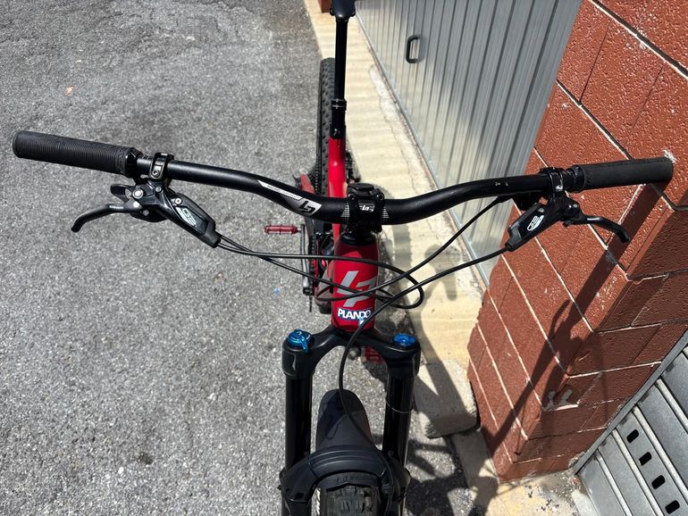 Used Lapierre Spicy CF 6.9 2021 2021 Mountainbike, Red, 29 — image 13 of 14