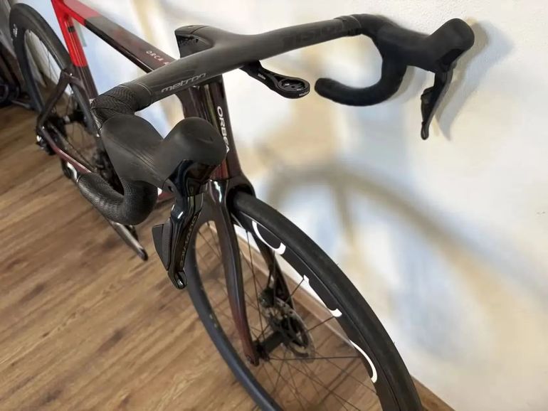 Used Orbea Orca Aero OMX 2025 Road & Gravel, Red — image 5 of 9
