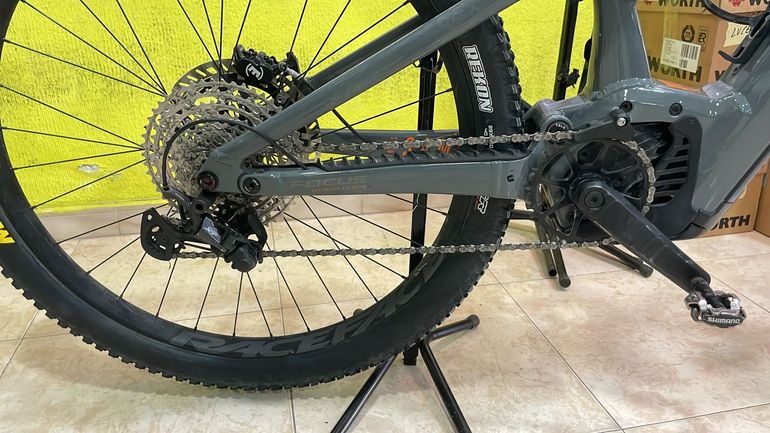 Gebrauchtes Focus SAM² 6.8 2023 2023 Mountainbike, Hellgrau, 29 — Bild 3 von 6