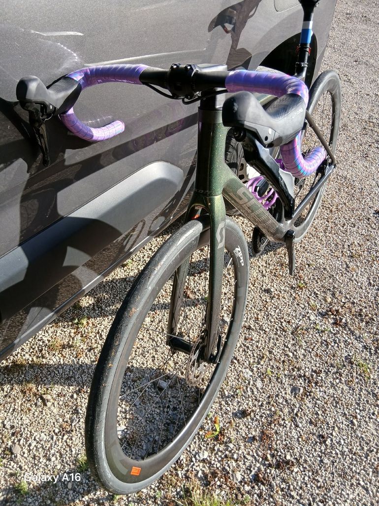 Scott Addict 50 2025 2025 Road & Gravel de segunda mano, Verde — imagen 3 de 10