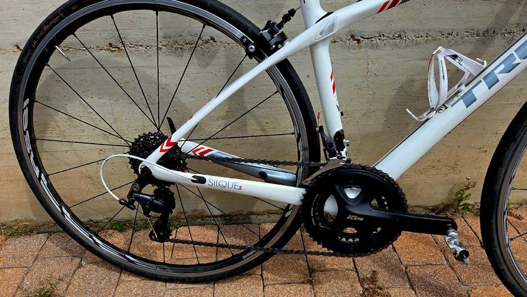 Used Trek Domane SL 5 Disc Women's 2018 2018 Road & Gravel, White — image 2 of 7