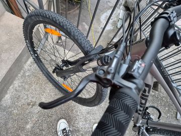 Giant Talon 29 1 2022 2022 Mountainbike usato, Grigio chiaro — immagine 2 di 6