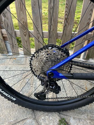 Gebrauchtes Orbea ALMA M30 2025 2025 Mountainbike, Blau — Bild 3 von 7