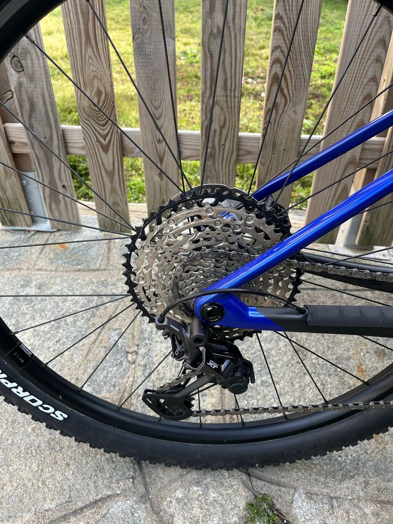 Gebrauchtes Orbea ALMA M30 2025 2025 Mountainbike, Blau — Bild 3 von 7