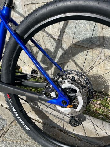 Gebrauchtes Orbea ALMA M30 2025 2025 Mountainbike, Blau — Bild 5 von 7