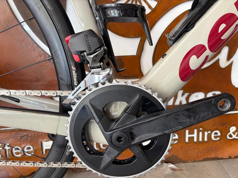 Used Cervélo Soloist Rival AXS 2025 2025 Road & Gravel, Light Gray — image 4 of 7