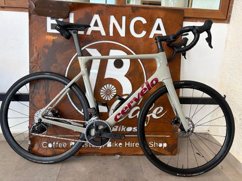 Used Cervélo Soloist Rival AXS 2025 2025 Road & Gravel, Light Gray — image 1 of 7