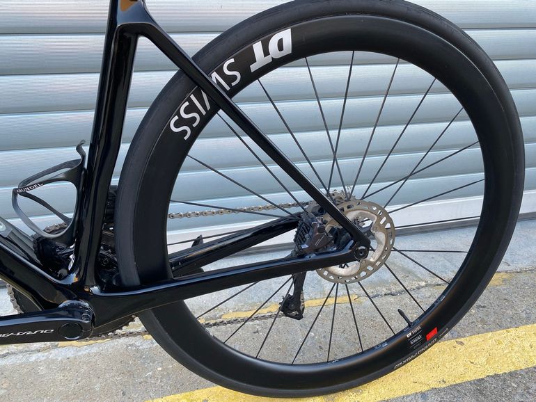 Used Colnago V4Rs Disc Ultegra Di2 8100 w/Fulcrum Racing Wind 400 Wheels 2024 2024 Road & Gravel, Black — image 5 of 12