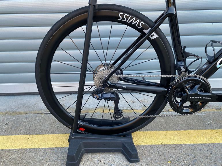 Used Colnago V4Rs Disc Ultegra Di2 8100 w/Fulcrum Racing Wind 400 Wheels 2024 2024 Road & Gravel, Black — image 3 of 12