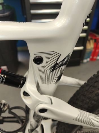 Použité Orbea OIZ M-TEAM AXS 2025 2025 Mountainbike — obrázek 2 z 11