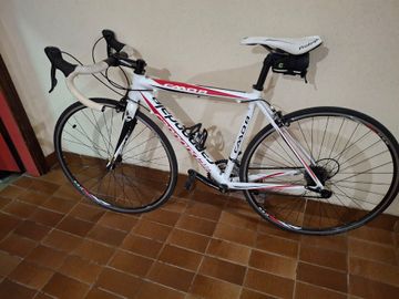 Used Cannondale Shimano Sora 2018 Road & Gravel, White — image 2 of 3
