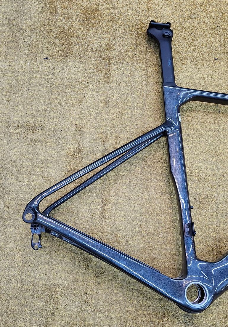 Used Cervélo 2024 Cervelo Soloist Frameset Frameset 2024 Road & Gravel, Black — image 6 of 7