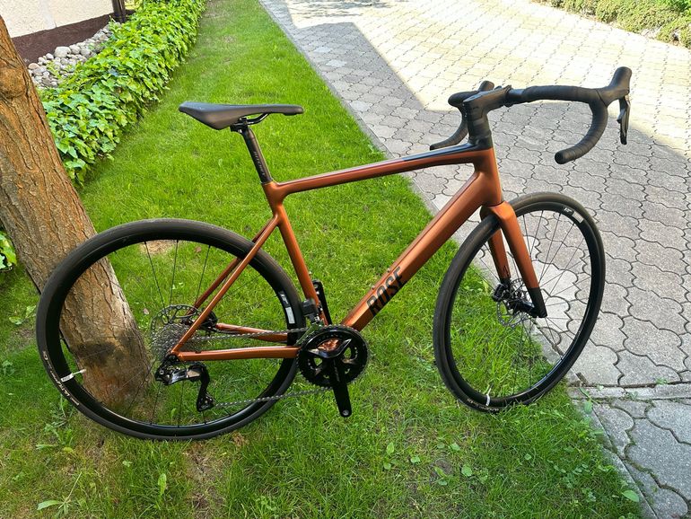 Tweedehands Rose Reveal AL 105 Di2 2025 2025 Road & Gravel — afbeelding 1 van 5