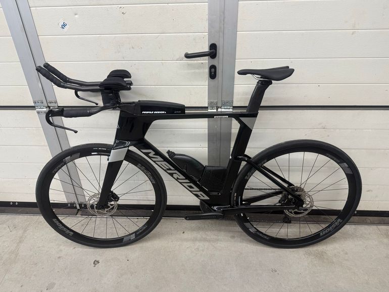 Used Merida TIME WARP TRI 5000 2025 2025 Road & Gravel, Black — image 1 of 8