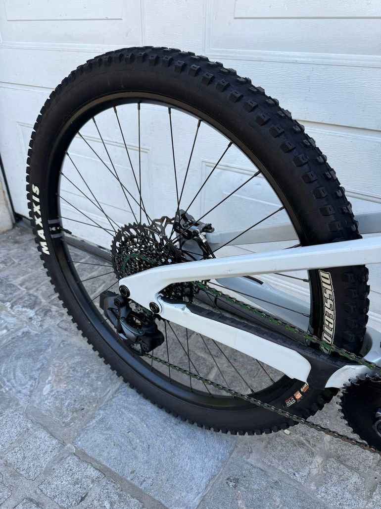 Used Cannondale Habit Carbon LT 1 2025 2025 Mountainbike, Light Gray — image 4 of 15