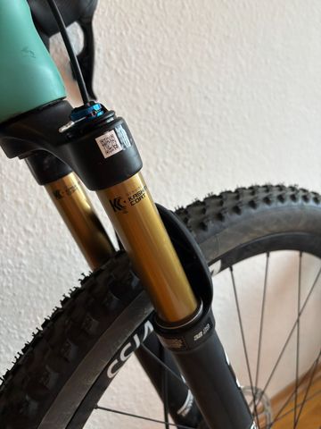 Used Canyon Exceed CF 8 2024 2024 Mountainbike, Green, 29 — image 6 of 13