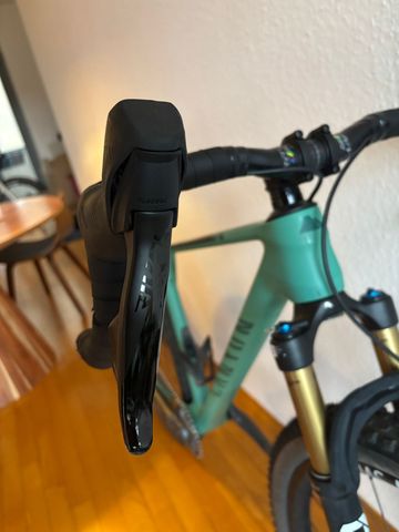 Used Canyon Exceed CF 8 2024 2024 Mountainbike, Green, 29 — image 10 of 13